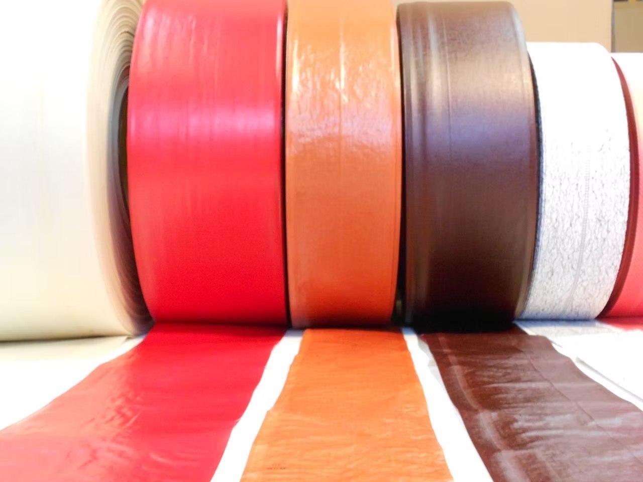 Fibrous casing rolls in multiple colors